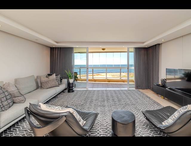 3 BEDROOM APARTMENT FOR SALE IN MOUILLE POINT